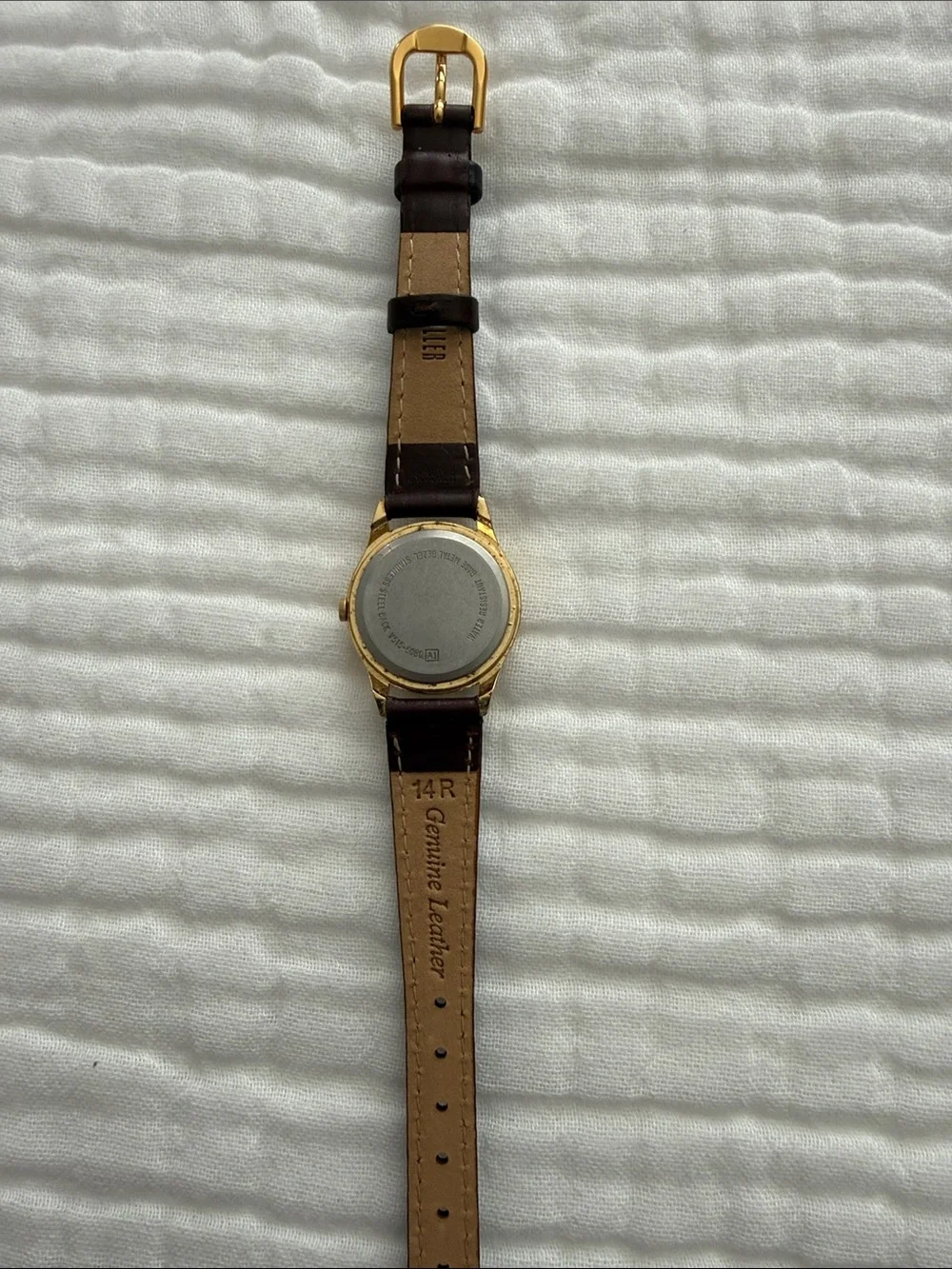 Classic Brown Leather Strap Watch with Gold-Tone Case and Character Dial